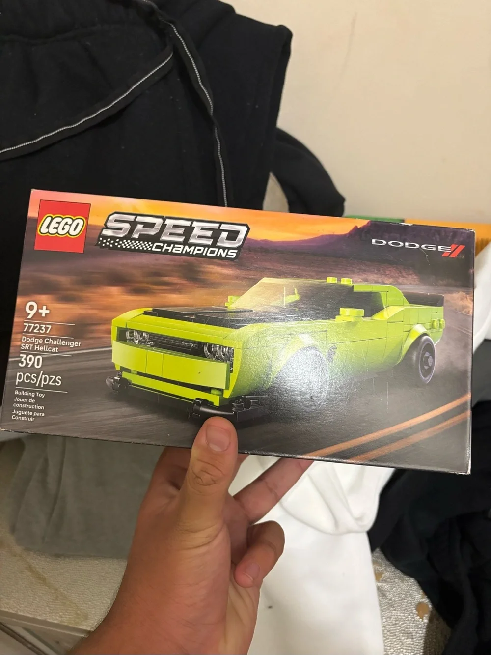 LEGO Speed Champions Lime Green Dodge Challenger SRT Hellcat
